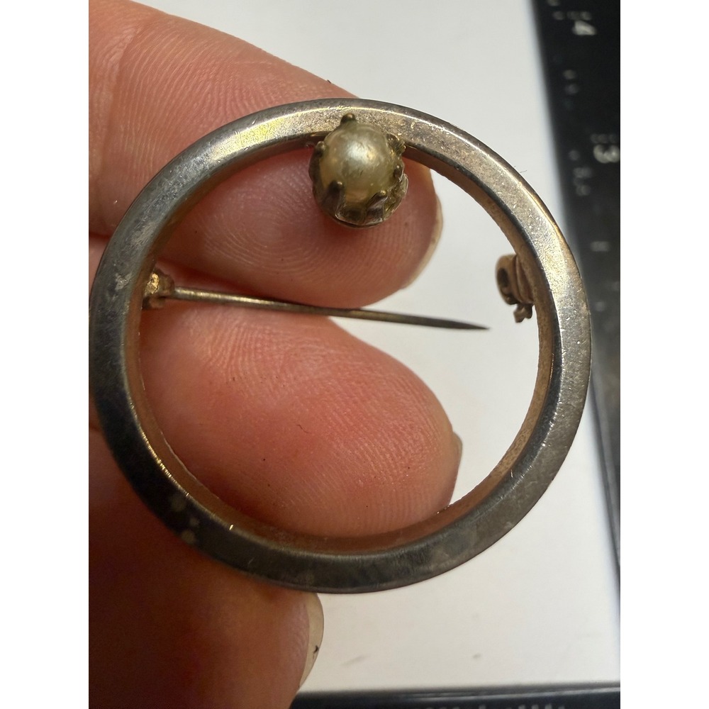 Vintage Circle Pin Brooch Faux Pearl Gold Tone Geometric Minimalist 1 Inch